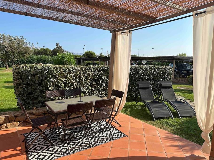 Casa Smeralda: Con Giardino E Vicino Al Mare Punta Molara 外观 照片