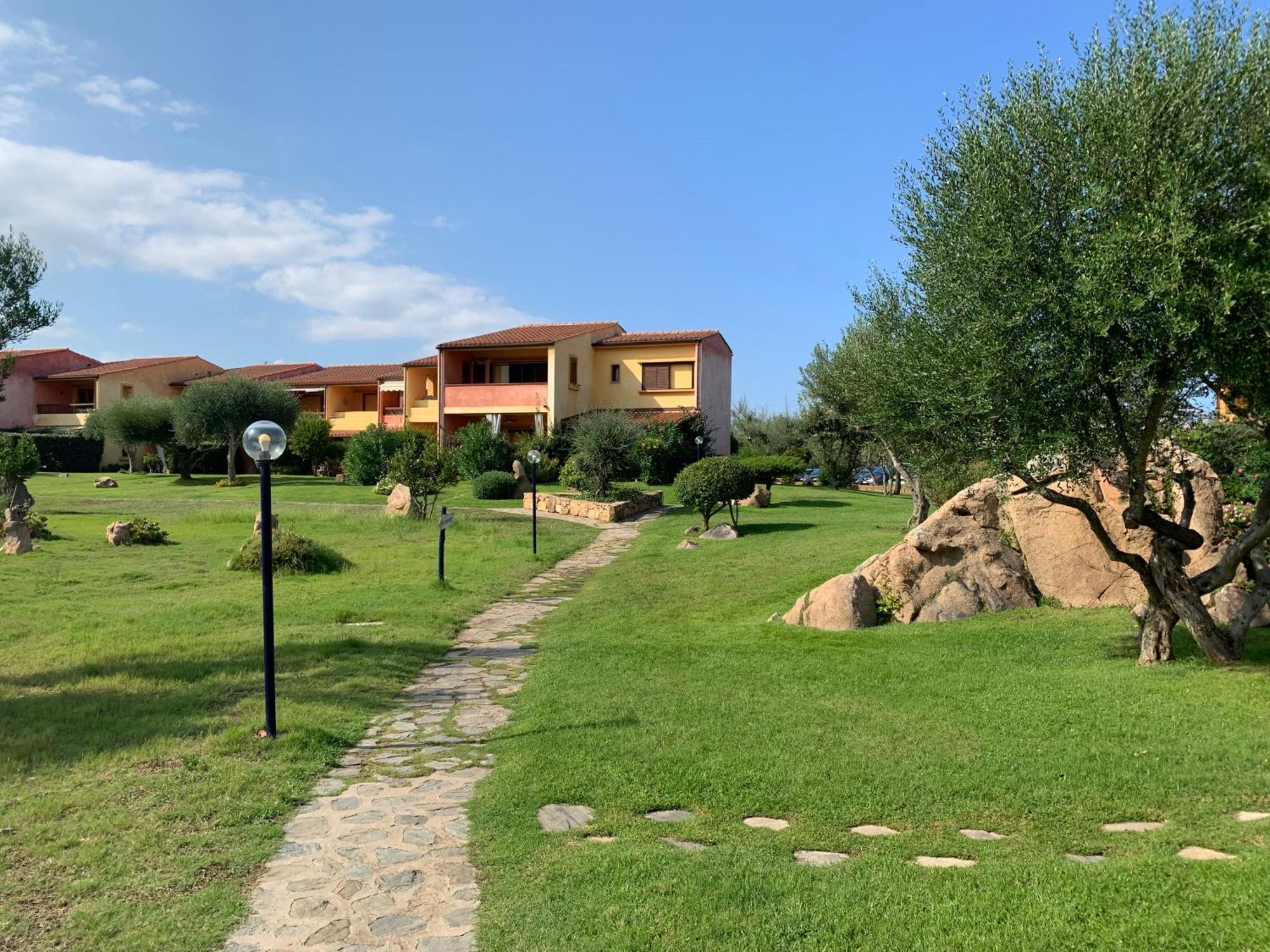 Casa Smeralda: Con Giardino E Vicino Al Mare Punta Molara 外观 照片