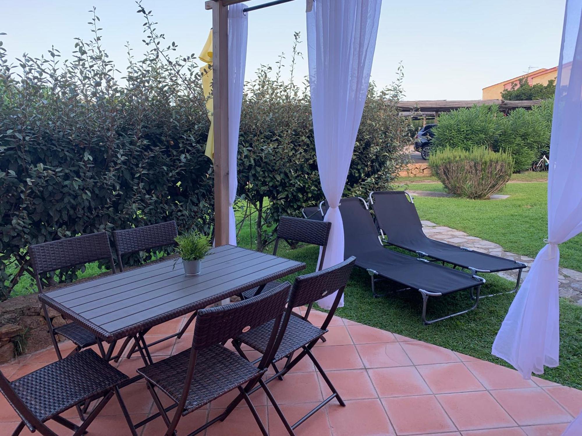 Casa Smeralda: Con Giardino E Vicino Al Mare Punta Molara 外观 照片